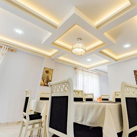 The City Gate Hotel Sarandë 外观 照片