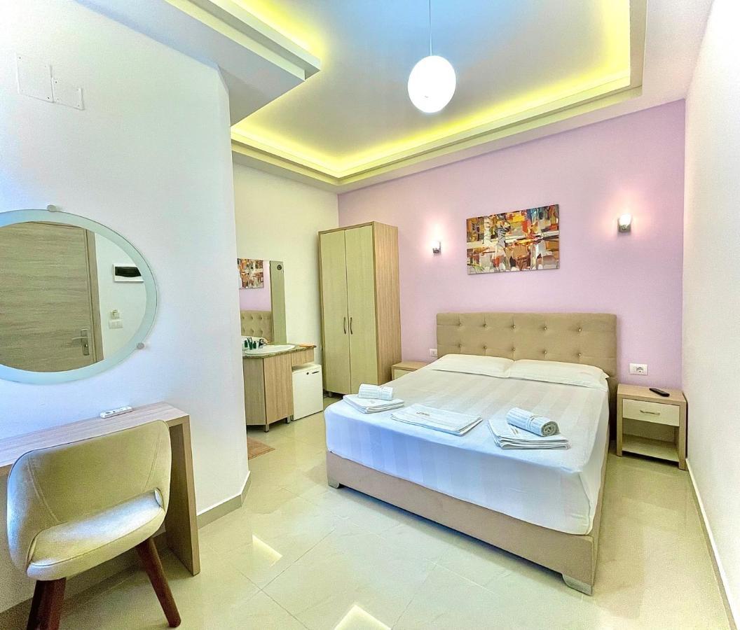 The City Gate Hotel Sarandë 外观 照片