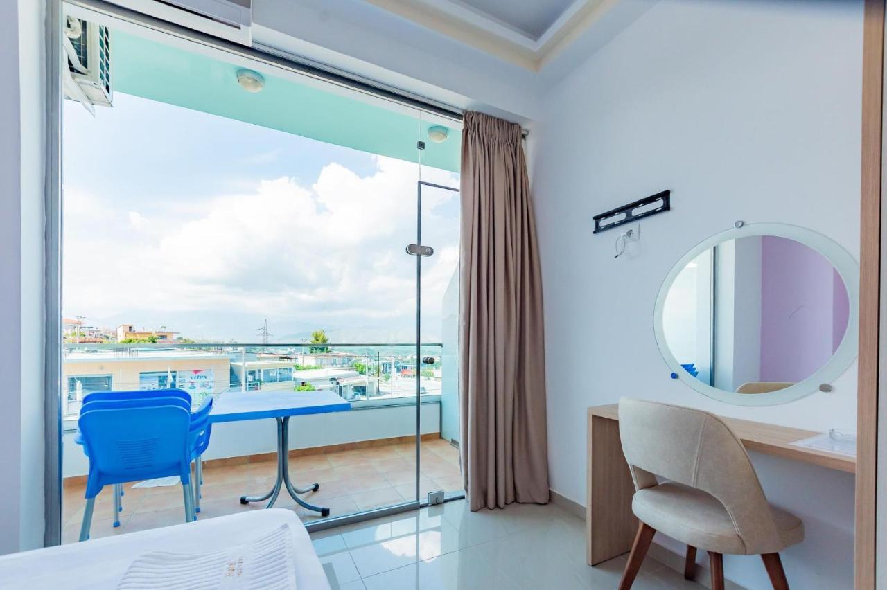 The City Gate Hotel Sarandë 外观 照片