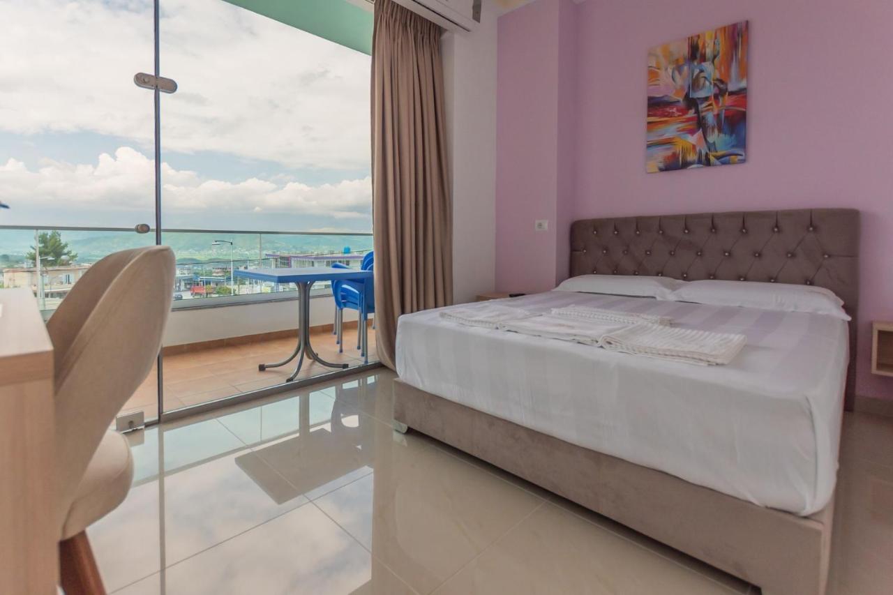 The City Gate Hotel Sarandë 外观 照片