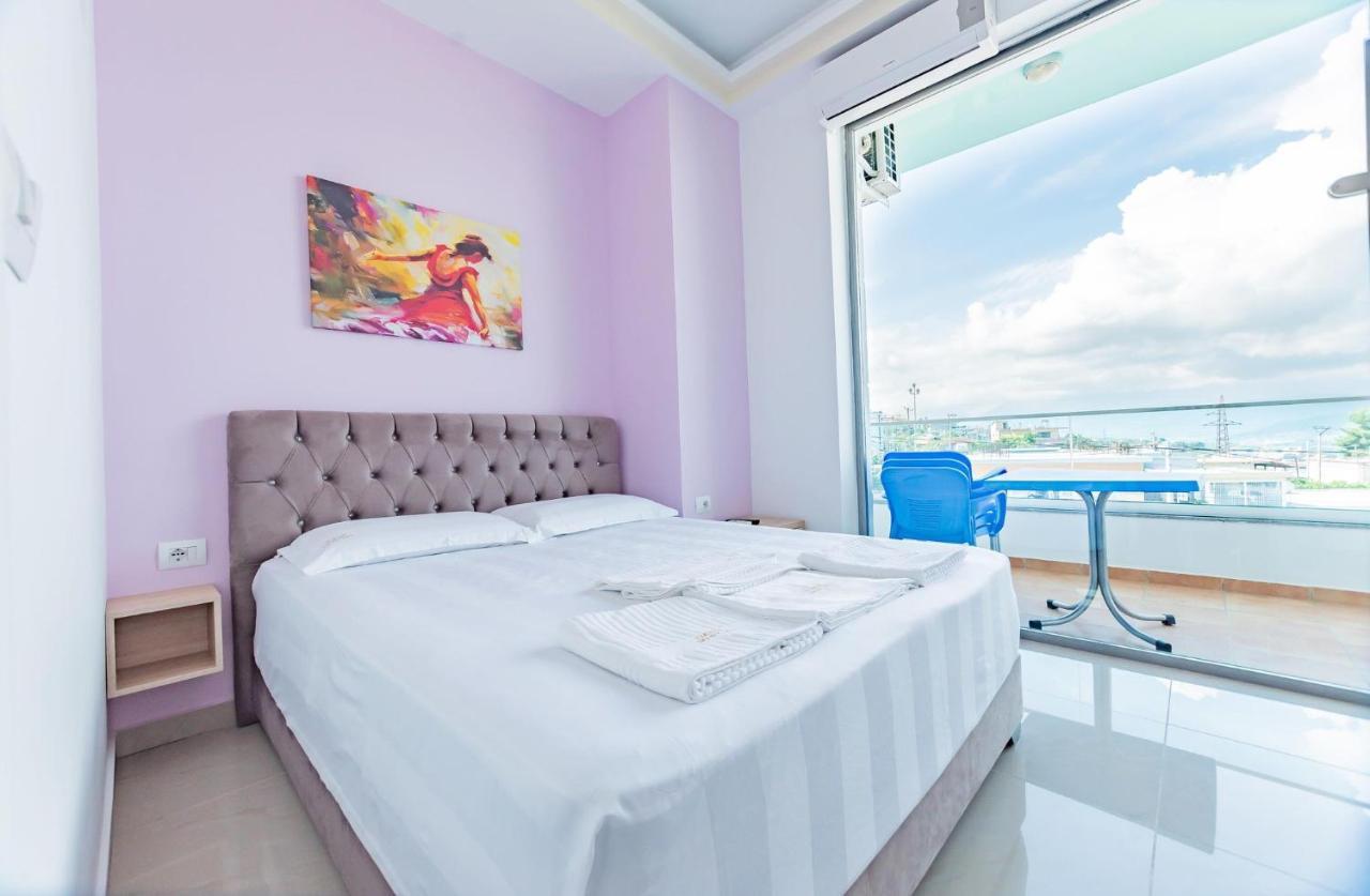 The City Gate Hotel Sarandë 外观 照片