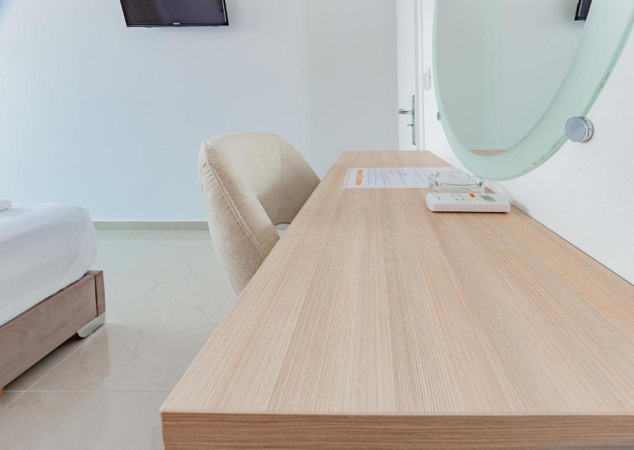 The City Gate Hotel Sarandë 外观 照片