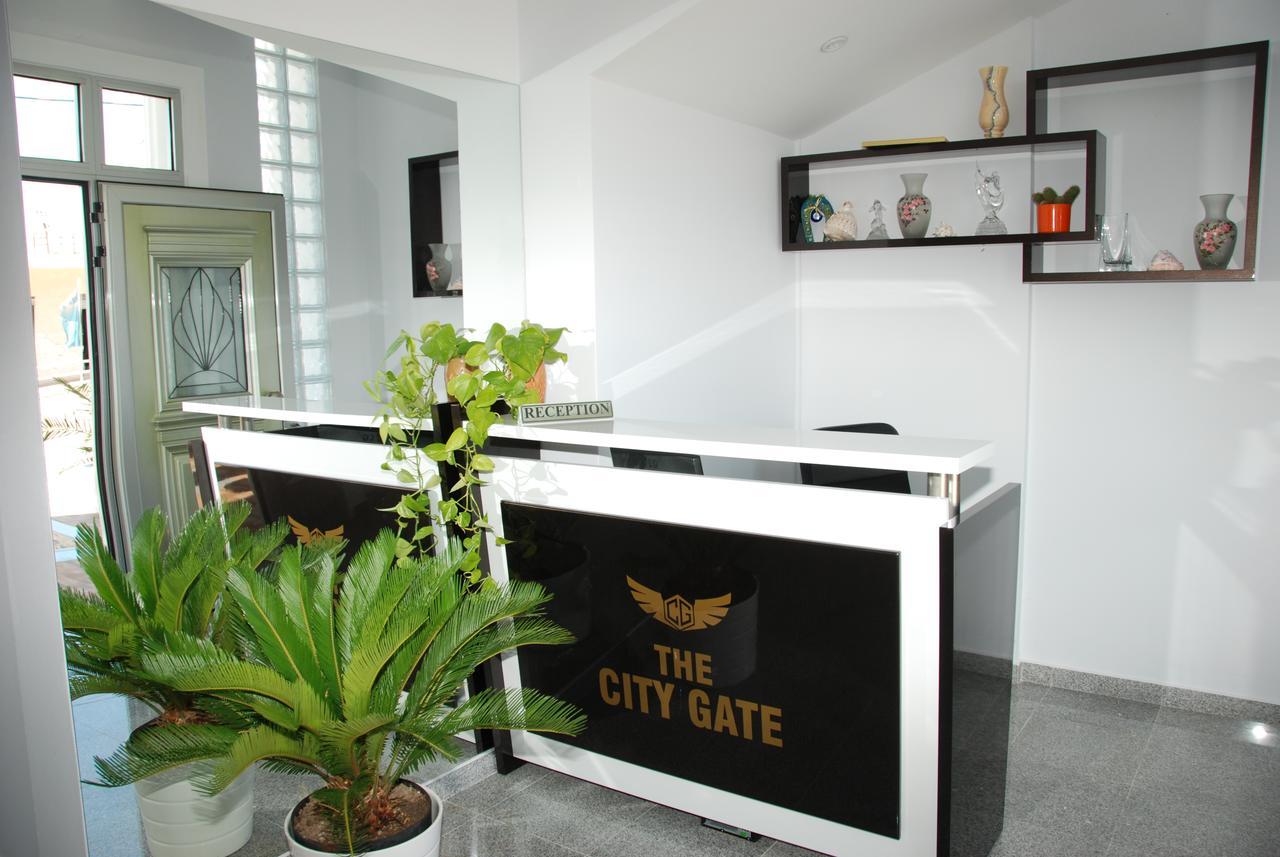 The City Gate Hotel Sarandë 外观 照片