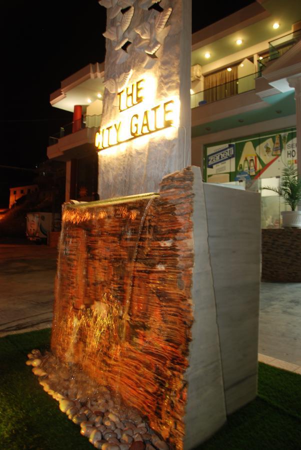 The City Gate Hotel Sarandë 外观 照片